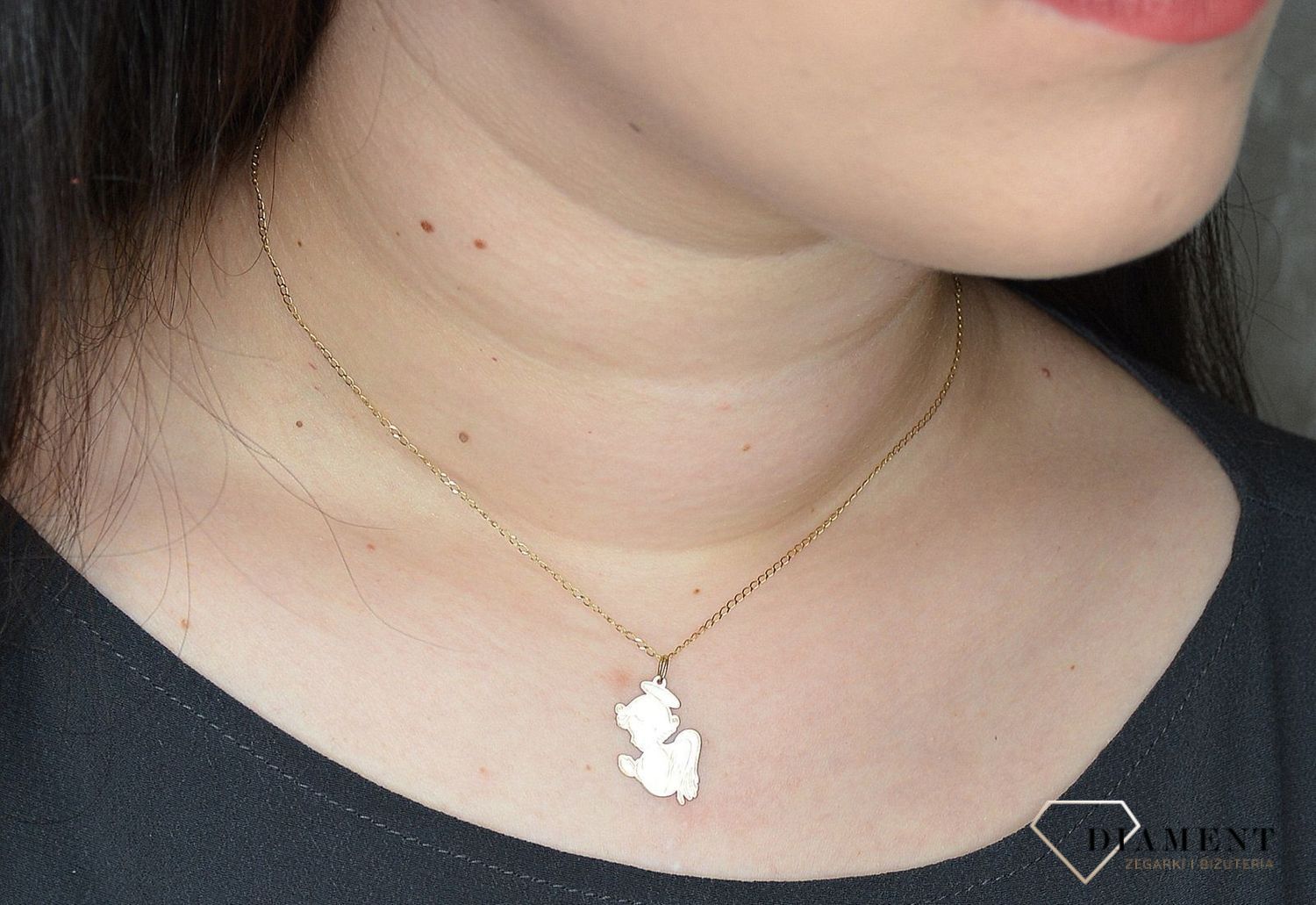 Złota zawieszka 333 aniołek ZA 4742.jpg